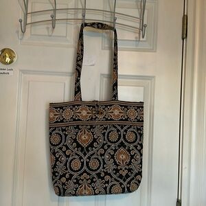 Toggle tote - perfect condition - like new - inside compartments